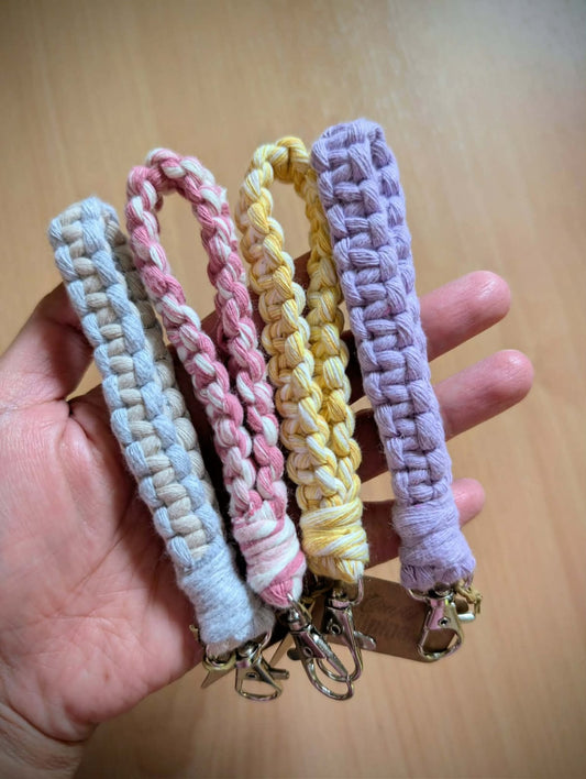 Macrame - 14:00 - 14:45 Wristlet Straight